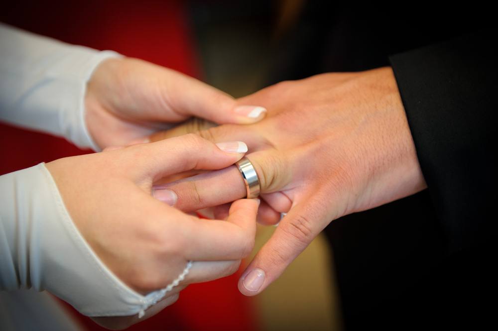 Beveled Men's Wedding Rings