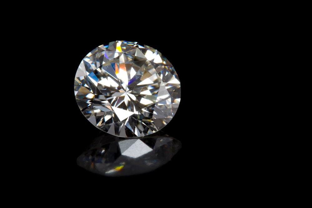 modern round brilliant diamond cut
