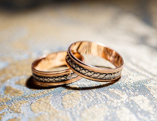 Gold wedding ring with an engraving